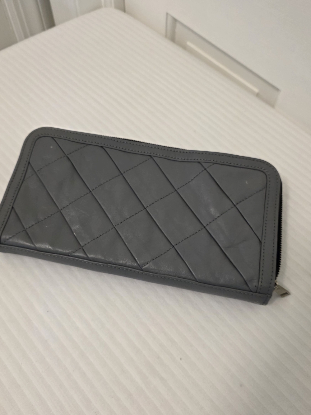 Gwen Convertible Grey & Black Leather Clutch Bag, Versatile Zip Close - Picture 7 of 16